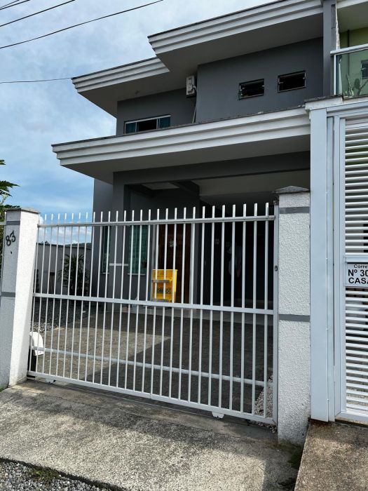 Sobrado Geminado - Venda - Iririu - Joinville - SC